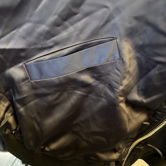 Satin off the shoulder jacket - XL - Picture 5 of 5